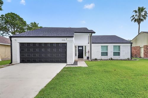 3703 Misty Cove Ct, Dickinson, TX, 77539-7131 | Card Image