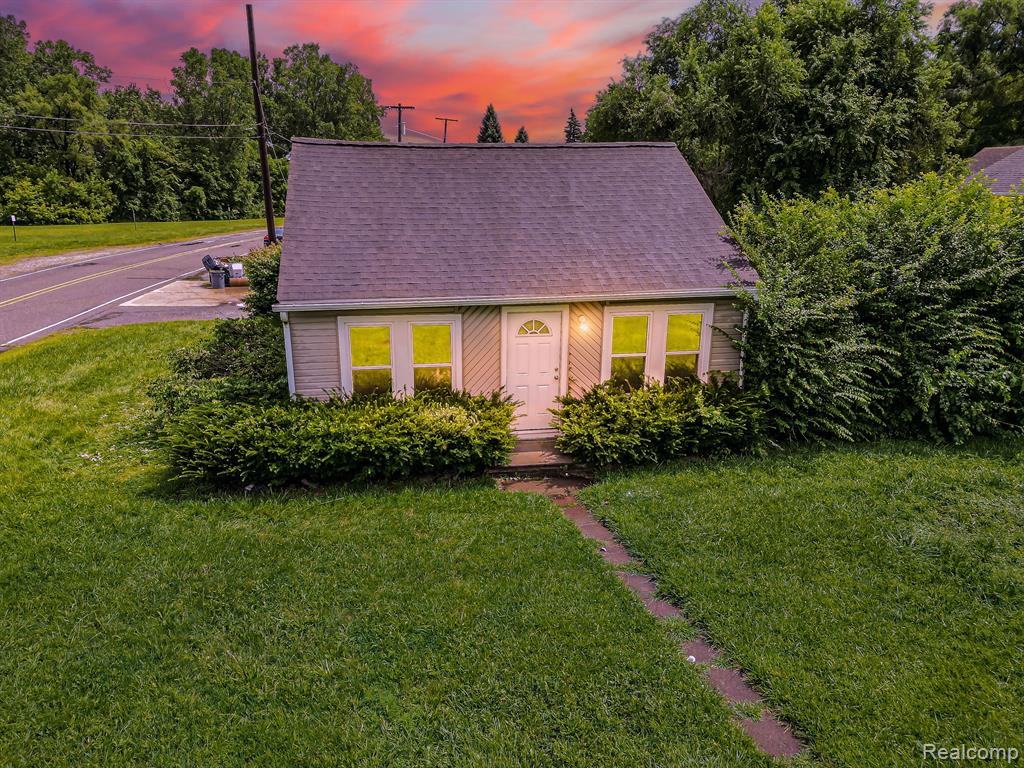 Utica Rd, Utica, MI 48317 #1