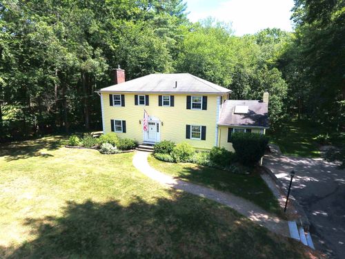 24 Edinburgh Dr, Bedford, NH, 03110-6101 | Card Image