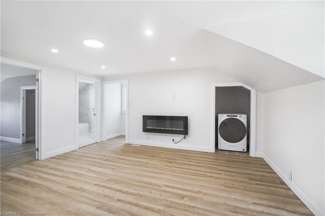 10 Comet Ave, House other with 5 bedrooms, 3 bathrooms and 1 parking in Hamilton ON | Image 26