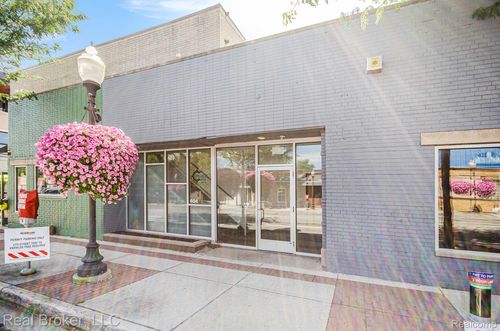 404 E 4th St, Royal Oak, MI, 48067-2757 | Card Image