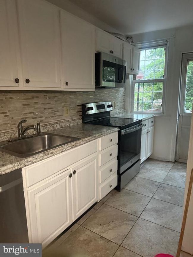 92 Springton Rd, Townhouse with 3 bedrooms, 2 bathrooms and null parking in UPPER DARBY PA | Image 8