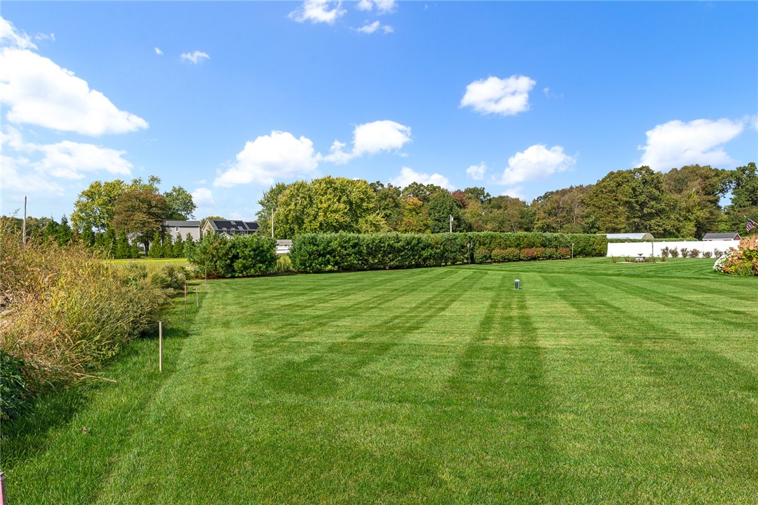 Lannister Ln, Seekonk, MA 02771