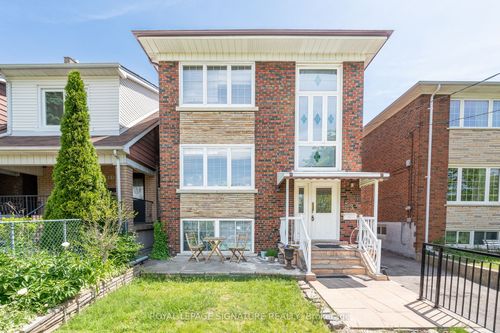 83 Caledonia Rd, Toronto, ON, M6E4S3 | Card Image