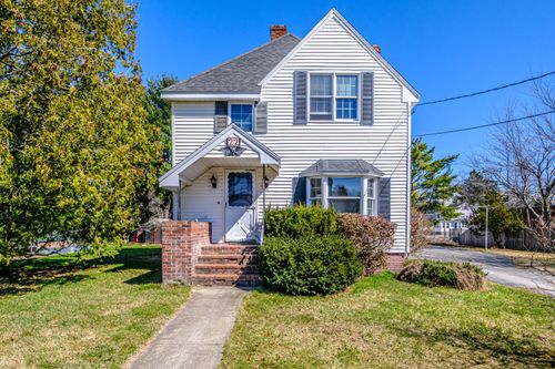 22 Davis Street, Portland, ME, 04102 | Card Image