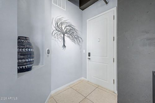 510-1 E Lexington Ave, Phoenix, AZ, 85012-2433 | Card Image