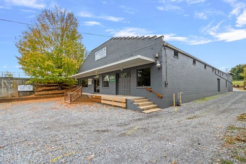403 W Summer St, Greeneville, TN, 37743-3705 | Card Image
