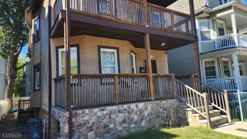 231 Amherst St, East Orange, NJ, 07018-2558 | Card Image