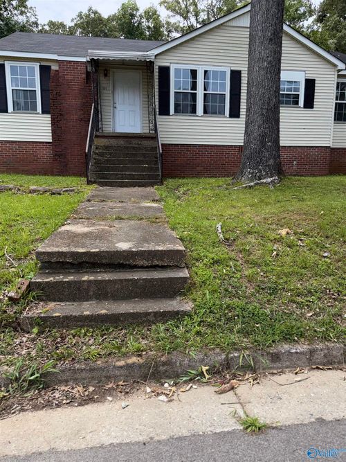 1123 Hillsboro Dr, Gadsden, AL, 35903-3166 | Card Image