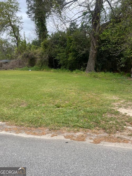 4093 Saint Charles Pl, Macon, GA, 31206-3517 | Card Image