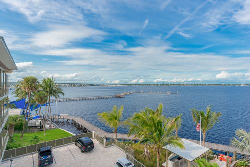 204-41 Sw Seminole St, Stuart, FL, 34994-2177 | Card Image