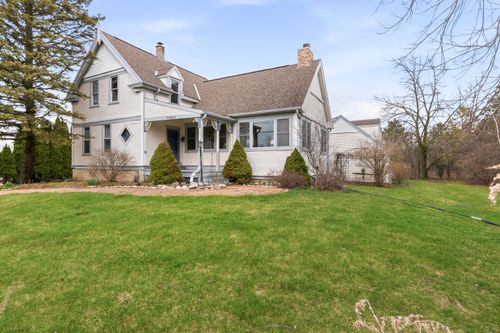 11004 N Range Line Rd, Mequon, WI, 53092-4930 | Card Image