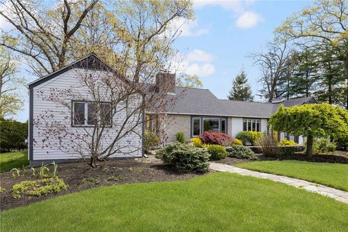 120 Bretton Woods Dr, Cranston, RI, 02920-4681 | Card Image