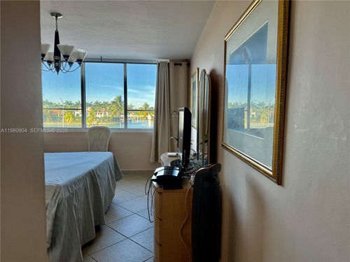 apt-304-5005 Collins Ave, Miami Beach, FL, 33140-2746 | Card Image