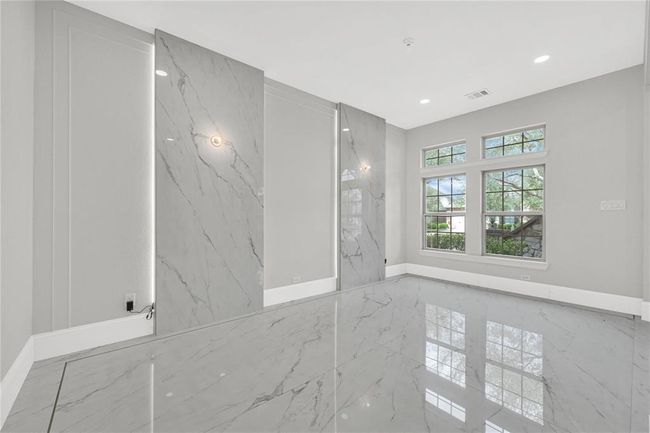Living Room | Image 6