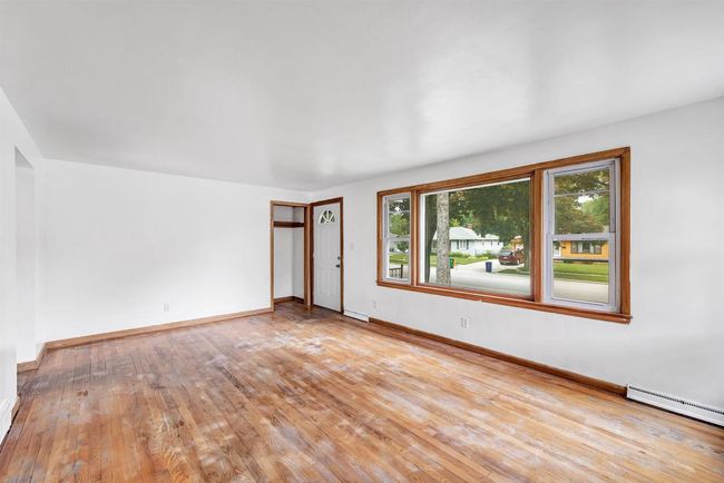 1597 Westfield Avenue, House other with 2 bedrooms, 1 bathrooms and null parking in GREEN BAY WI | Image 4