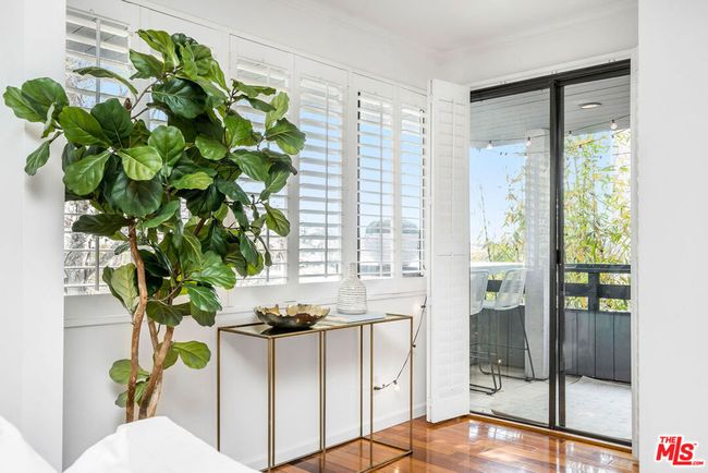 204 - 1830 Westholme Ave, Condo with 2 bedrooms, 3 bathrooms and 2 parking in LOS ANGELES CA | Image 14