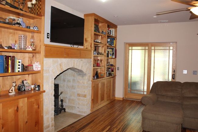 1252 Merlot, House other with 3 bedrooms, 3 bathrooms and 5 parking in New Braunfels TX | Image 7