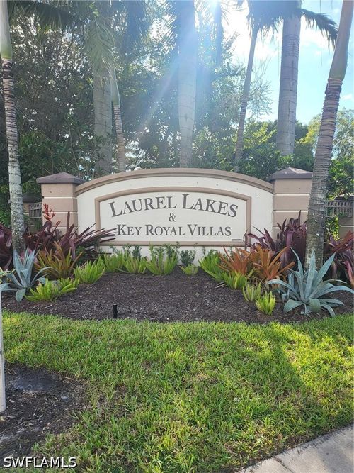 1431-8288 Key Royal Ln, NAPLES, FL, 34119-6799 | Card Image