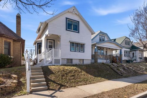 1943 E Hillcrest Avenue, Milwaukee, WI, 53207 | Card Image
