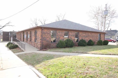 101 Saint Louis Rd, Collinsville, IL, 62234-2450 | Card Image