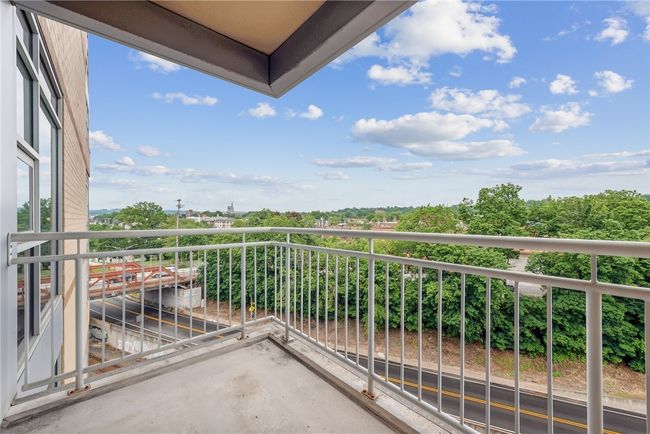 APT-306 - 5570 Centre Ave, Condo with 2 bedrooms, 2 bathrooms and 2 parking in Shadyside PA | Image 26