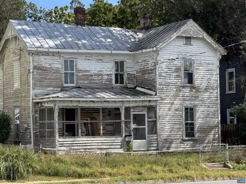 208 S Delphine Ave, WAYNESBORO, VA, 22980-5708 | Card Image