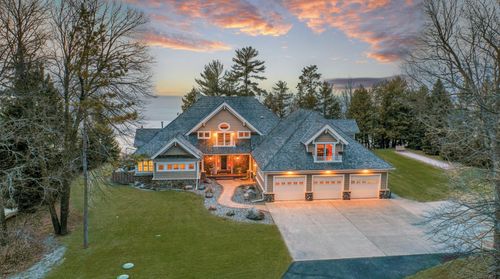 1242 Maple Leaf Trl Nw, Walker, MN, 56484-2634 | Card Image