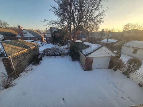 22754 Murdock Ave, Queens Village, NY, 11429-2731 | Card Image