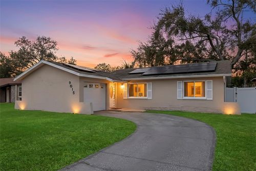 9015 108th Ave, SEMINOLE, FL, 33777-1122 | Card Image