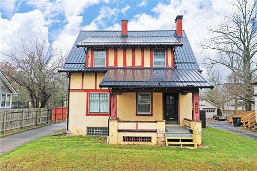 562 Belmont Ave Ne, Warren, OH, 44483-4943 | Card Image