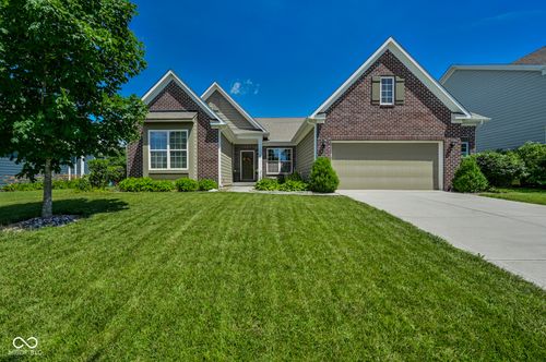 13848 Fieldcrest Dr, McCordsville, IN, 46055-7204 | Card Image