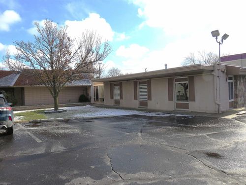 37520 S Gratiot Ave, Clinton Township, MI, 48036-2703 | Card Image