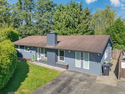 26684 32 Ave, House other with 4 bedrooms, 2 bathrooms and 2 parking in Aldergrove BC | Image 1