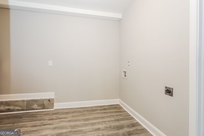 1427 Timms Cir Se, House other with 3 bedrooms, 2 bathrooms and null parking in Atlanta GA | Image 7