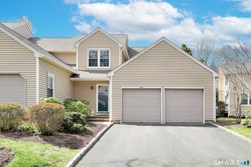 415-415 Pitkin Holw, Trumbull, CT, 06611-5613 | Card Image