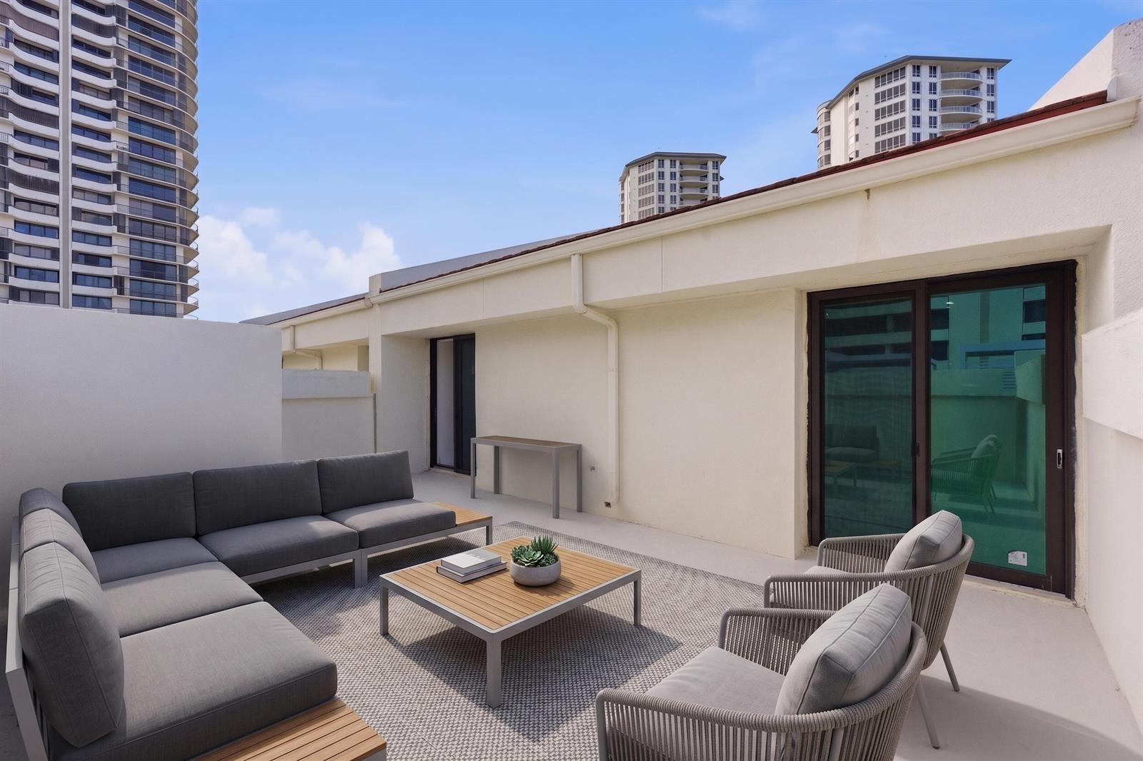 Residential in Singer Island 4