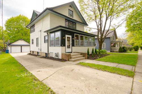 409 S 3rd Street, West Dundee, IL, 60118 | Card Image