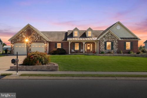 392 Onyx Rd, NEW OXFORD, PA, 17350-8452 | Card Image