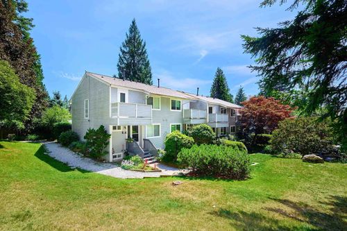 4627 Hoskins Rd, North Vancouver, BC, V7K2R2 | Card Image