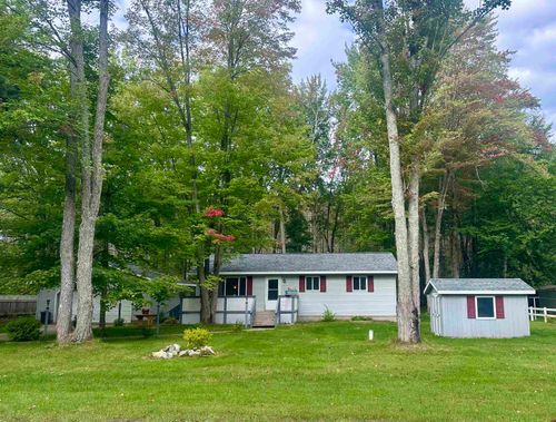 5721 Maple Dr Sw, South Boardman, MI, 49680-9742 | Card Image