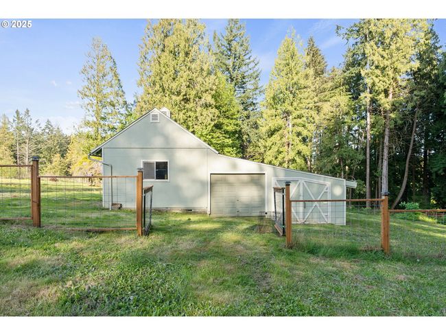 22400 S Evergreen Dr, House other with 5 bedrooms, 3 bathrooms and 2 parking in Beavercreek OR | Image 35