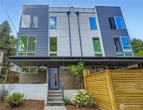 apt-a-5111 Ravenna Ave Ne, Seattle, WA, 98105-4102 | Card Image