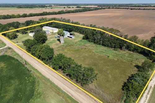 1943 Frontier Rd, Bennington, KS, 67422-9062 | Card Image