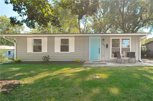 507 N Geronimo Dr, Independence, MO, 64056-2040 | Card Image