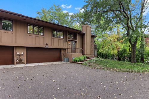 2639 Aspen Ct, White Bear Lake, MN, 55110-5625 | Card Image