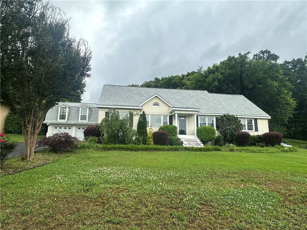 Victory Dr, Calhoun, GA 30701