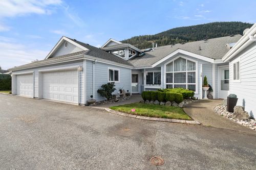 39-730 Mccombs Dr, Harrison Hot Springs, BC, V0M1A3 | Card Image