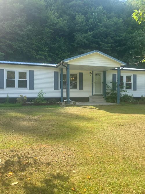10752 Highway 38, Evarts, KY, 40828-6508 | Card Image