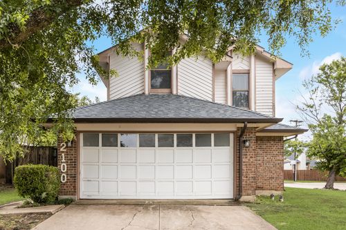 2100 Stradivarius Ln, Carrollton, TX, 75007-2217 | Card Image